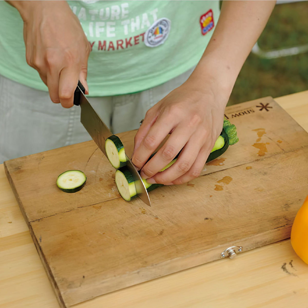 Bộ Dao Thớt Cắm Trại Du Lịch Snowpeak Chopping Board Set L