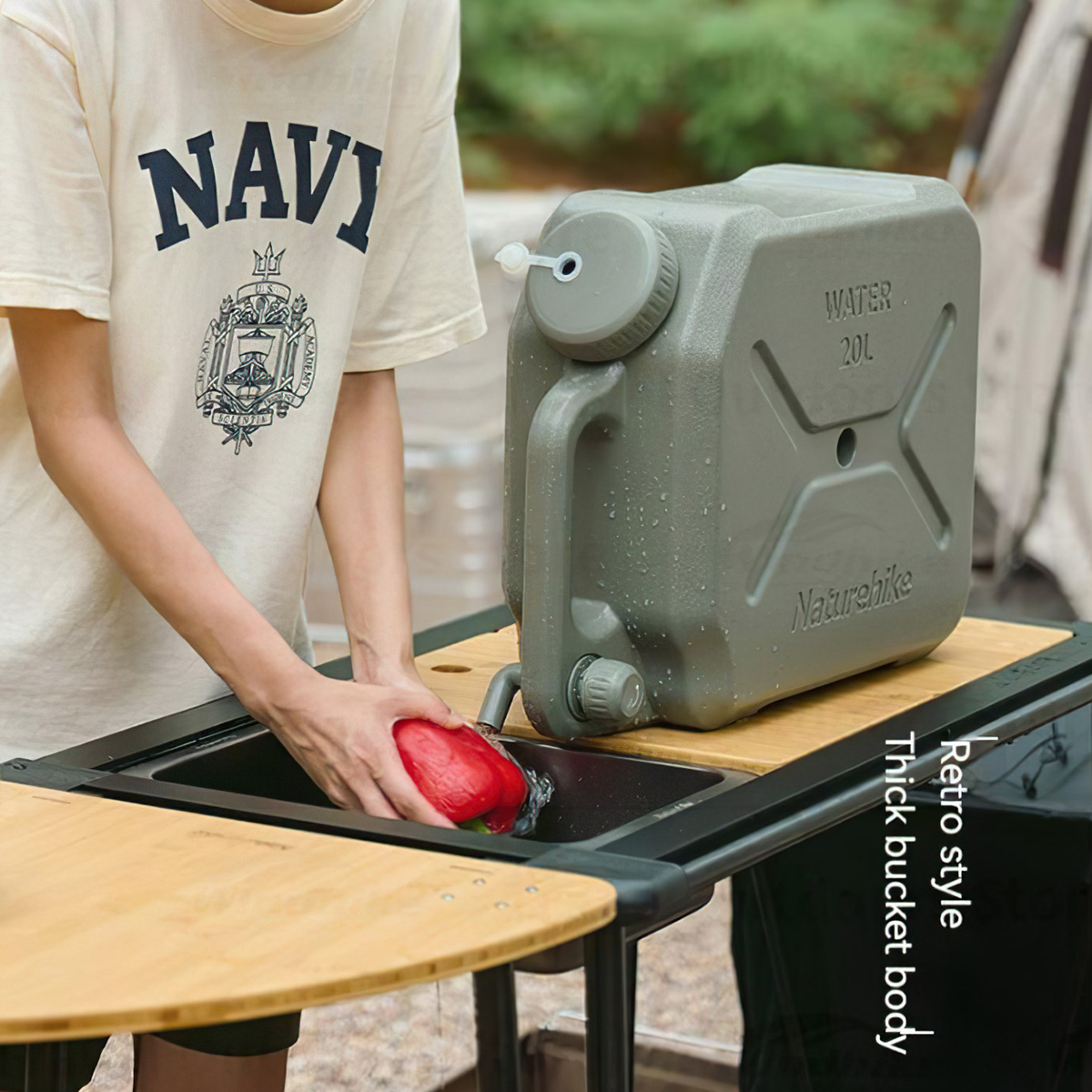 Can Nhựa Mang Nước Đi Cắm Trại Naturehike