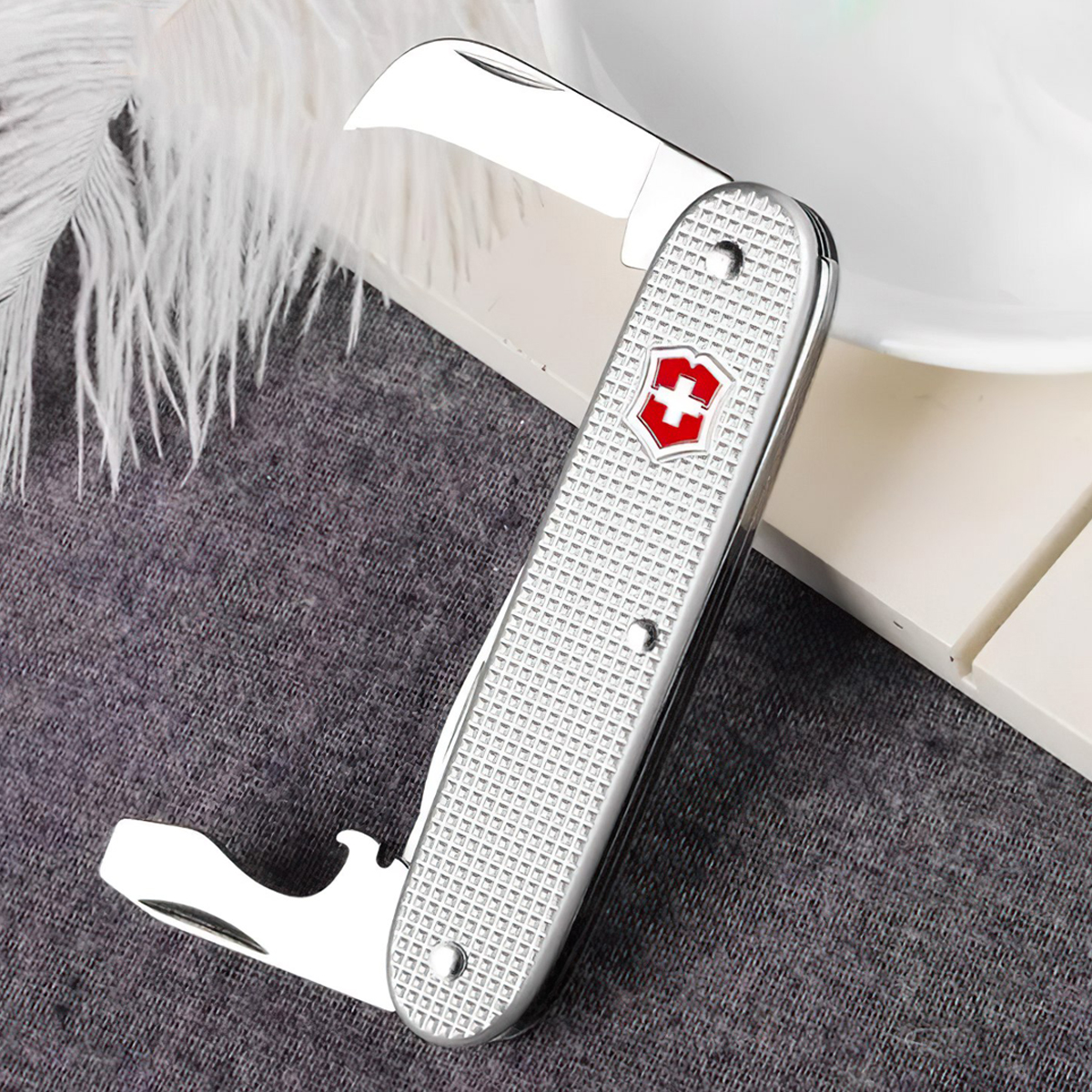 Victorinox Swiss Army 7 (93mm) Dao Cắm Trại Loại