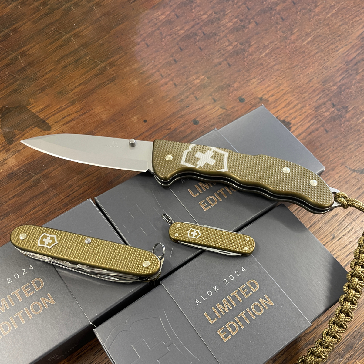 Dao Xếp Cắm Trại Đa Năng Victorinox Evoke Alox Limited Edition 2024