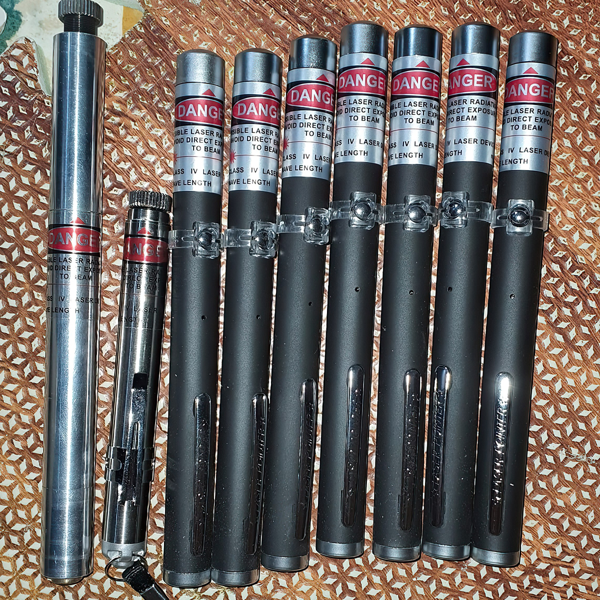 Đèn Laser Xanh Lá 120MW Chiếu Xa 5-10Km