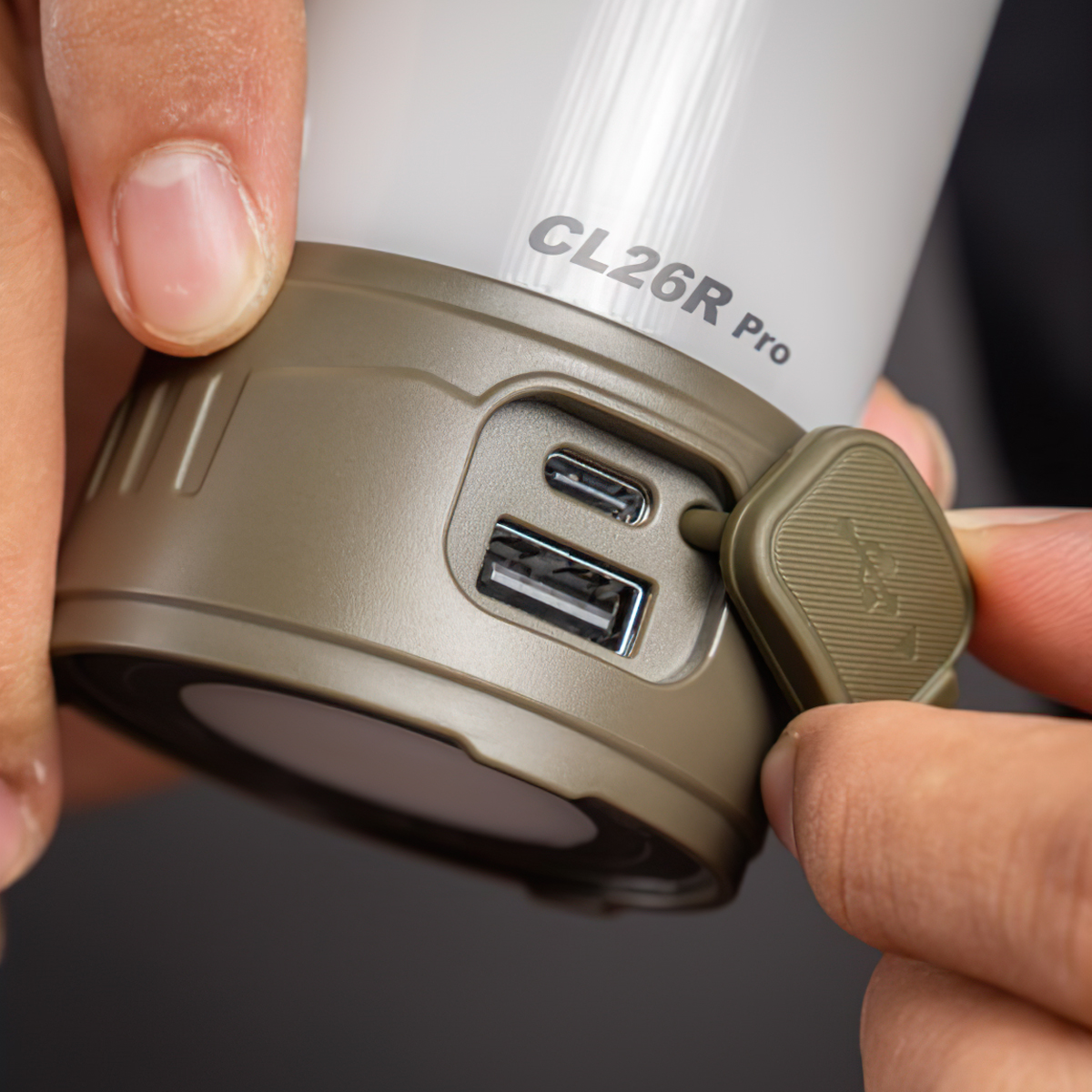 FENIX CL26R Pro Đèn pin độ sáng 650 lumen pin 21700 sạc USB-C chiếu tỏa 360 độ Cắm Trại