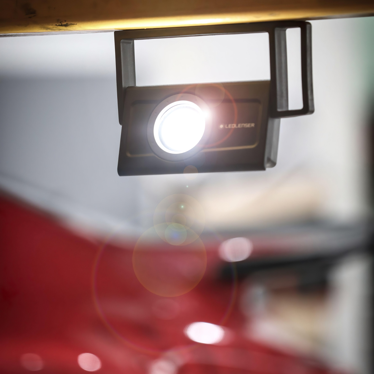 Ledlenser IF4R Đèn Pin Cắm Trại