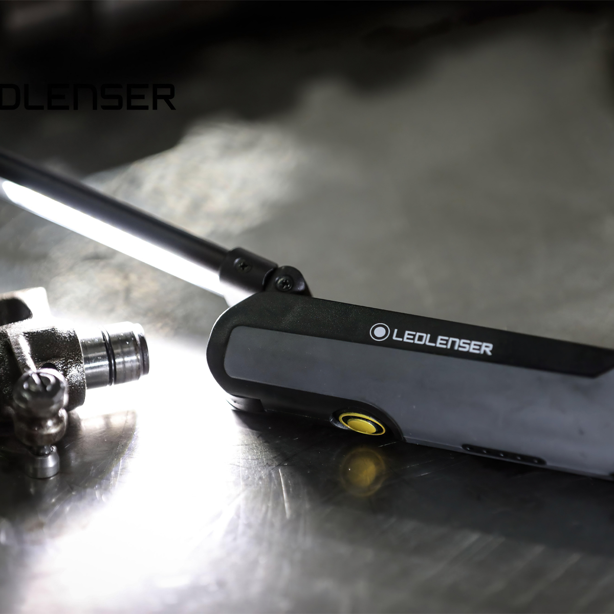 Ledlenser IW5R FLEX Đèn Pin Cắm Trại