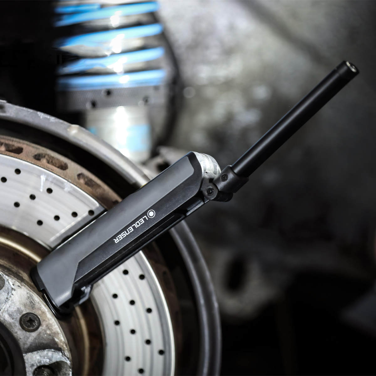 Ledlenser IW5R FLEX Đèn Pin Cắm Trại