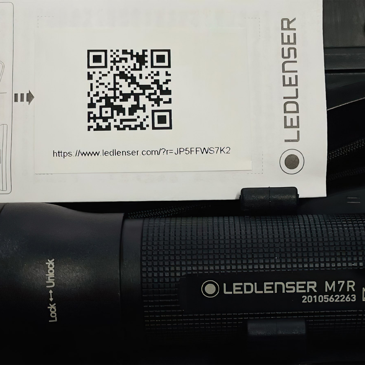 Ledlenser M7R Đèn Pin Cắm Trại