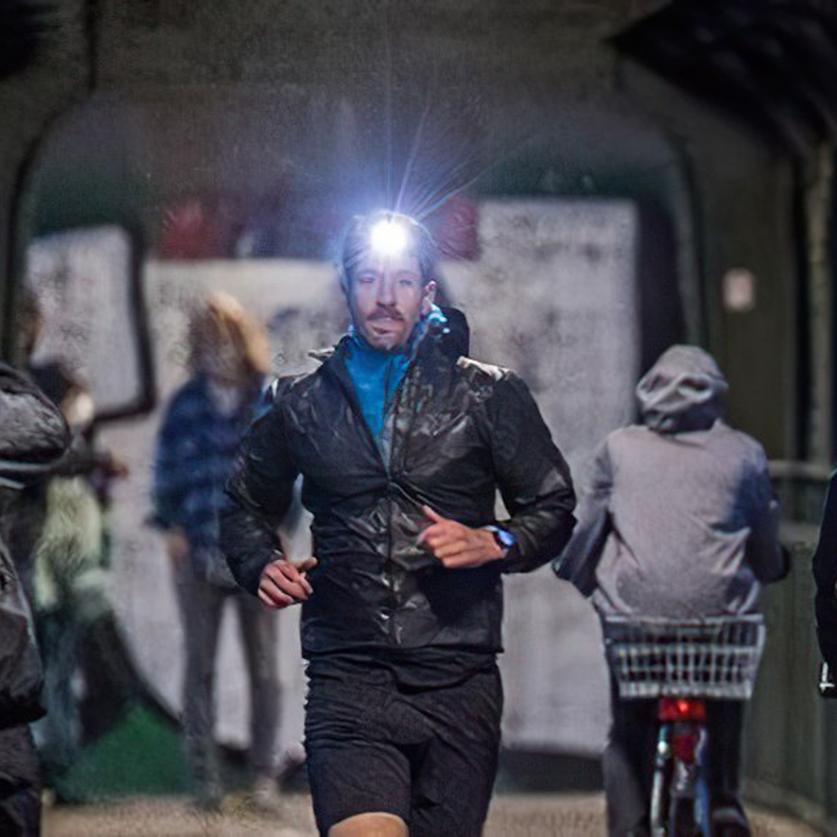 Ledlenser P5 Core Đèn Pin Cắm Trại