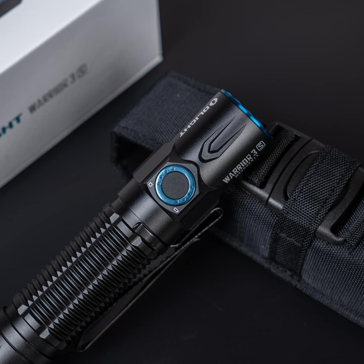 OLIGHT WARRIOR 3S  Đèn pin độ sáng 2300 lumen chiếu xa 300m cắm trại