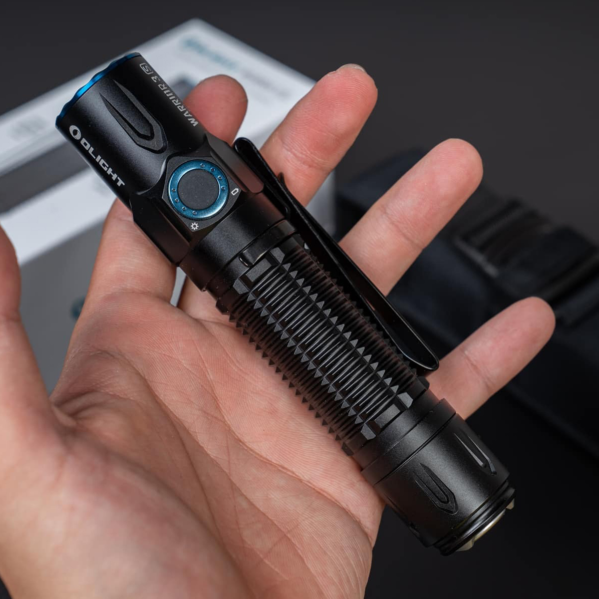 OLIGHT WARRIOR 3S  Đèn pin độ sáng 2300 lumen chiếu xa 300m cắm trại