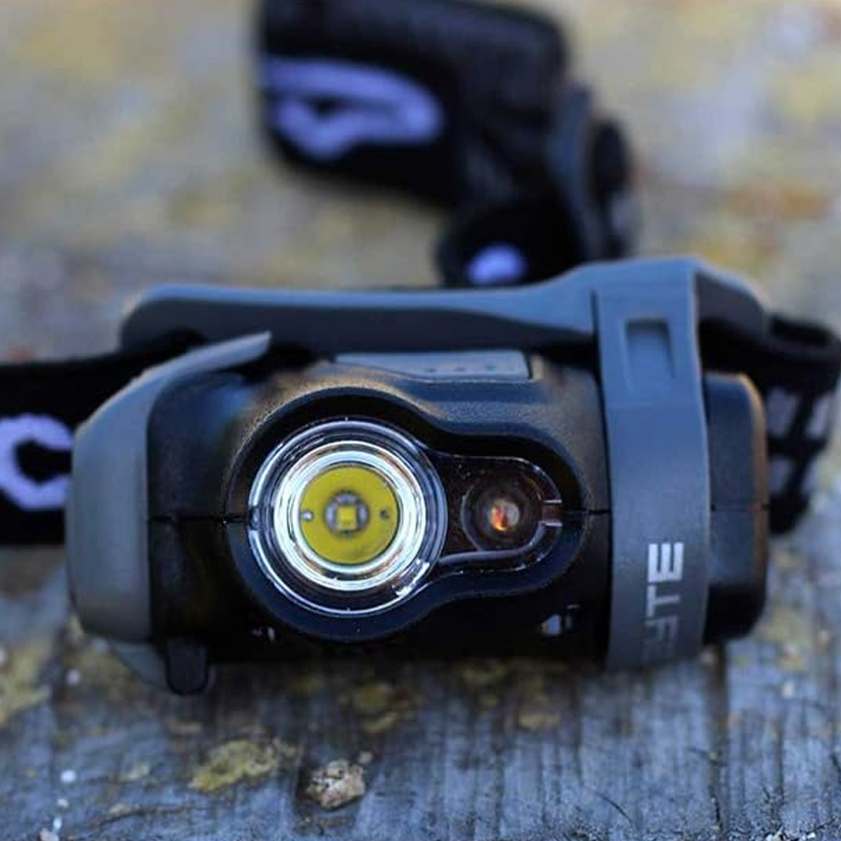 Đèn Pin Đội Đầu Cắm Trại Byte 100 Princeton Tec Headlamps