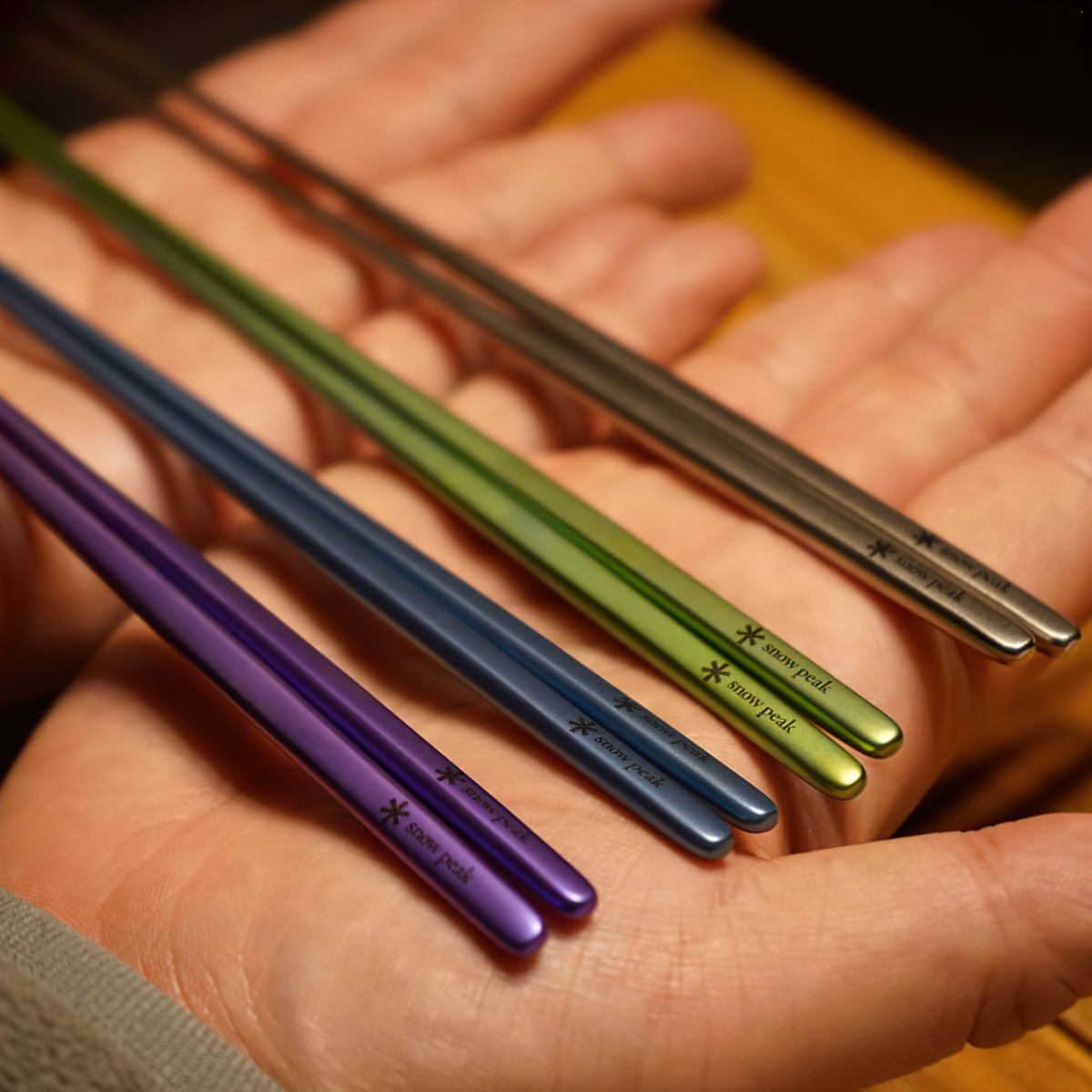 Đũa Cắm Trại Du Lịch Snowpeak Anodized Titanium Chopsticks