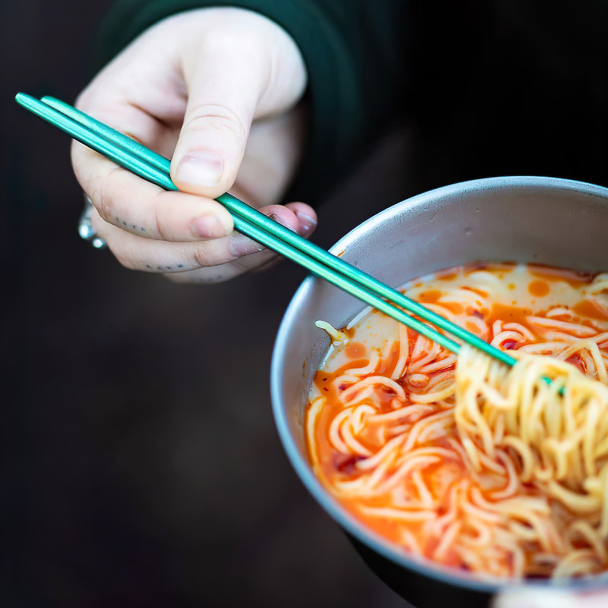 Đũa Cắm Trại Du Lịch Snowpeak Anodized Titanium Chopsticks