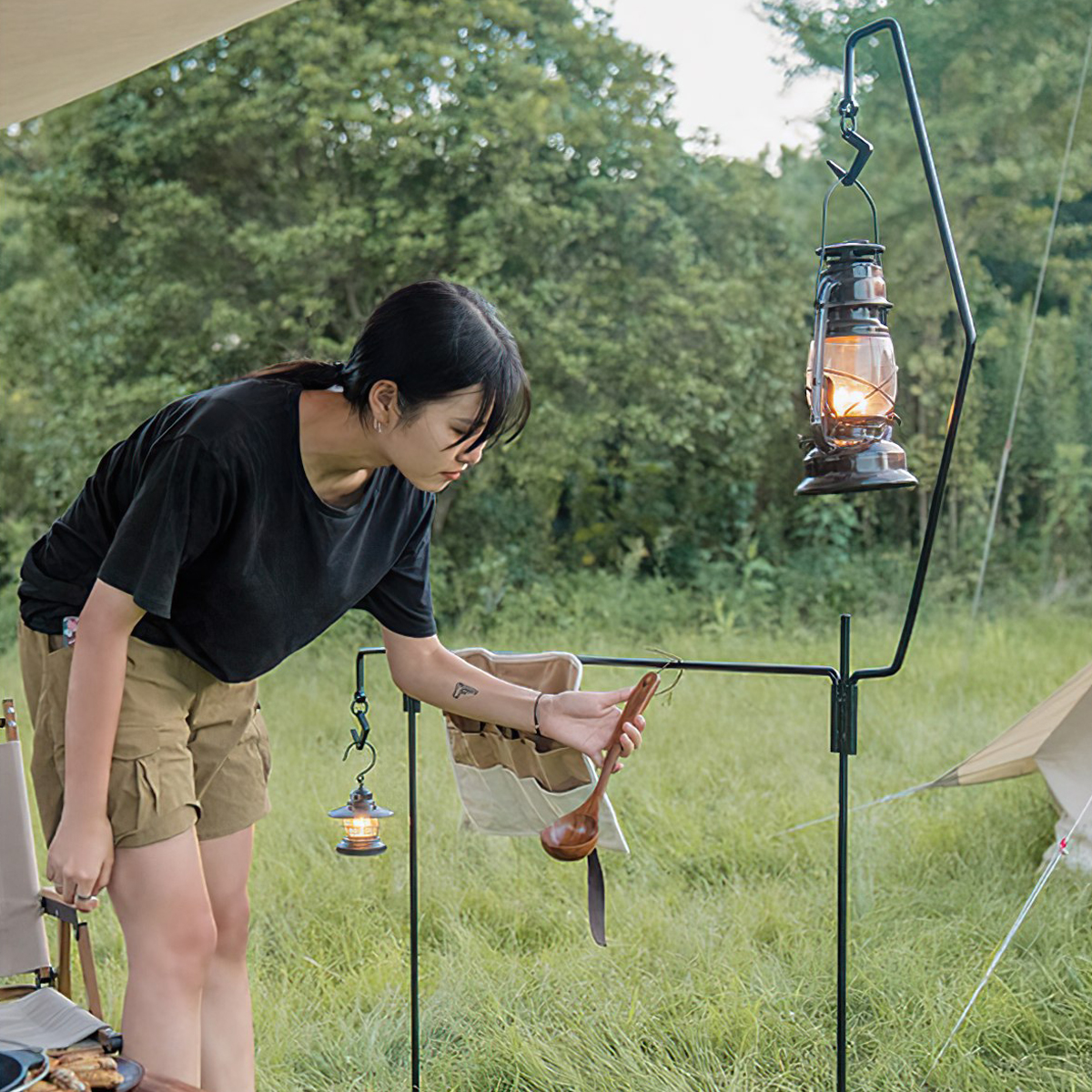 Naturehike Giá Treo Đèn Ngoài Trời Đi Cắm Trại Qua Đêm