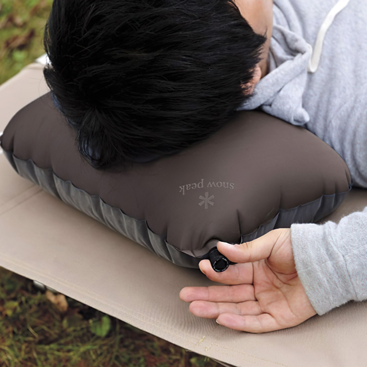 Gối Hơi Cắm Trại Du Lịch Văn Phòng Snowpeak Stretch Pillow