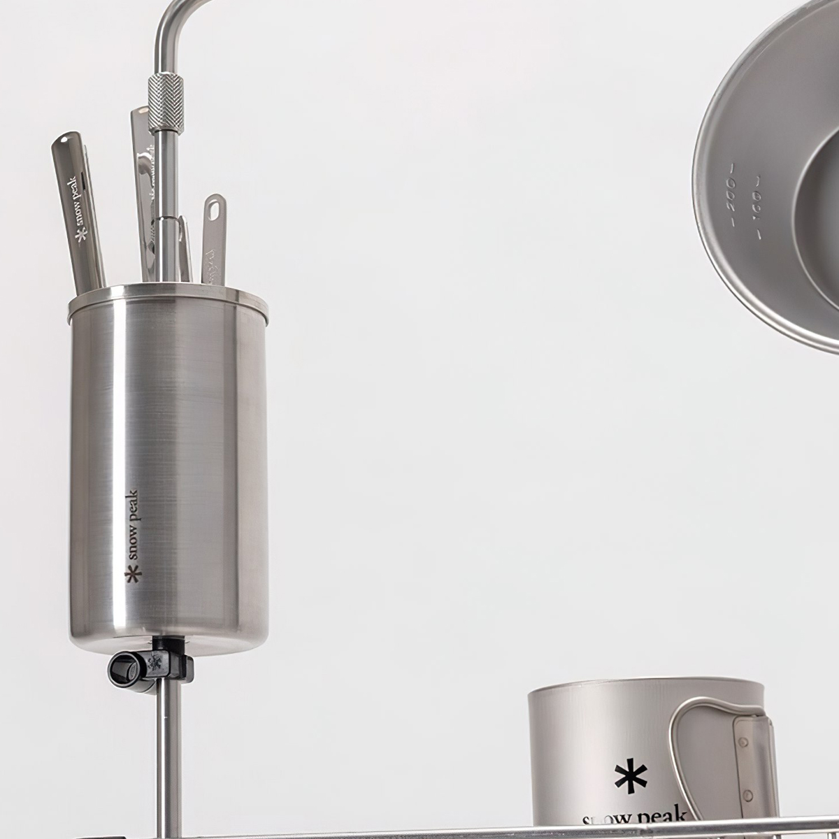 Hộp Đựng Dụng Cụ Cắm Trại Du Lịch Snowpeak Table Top Architect Cylinder Stand