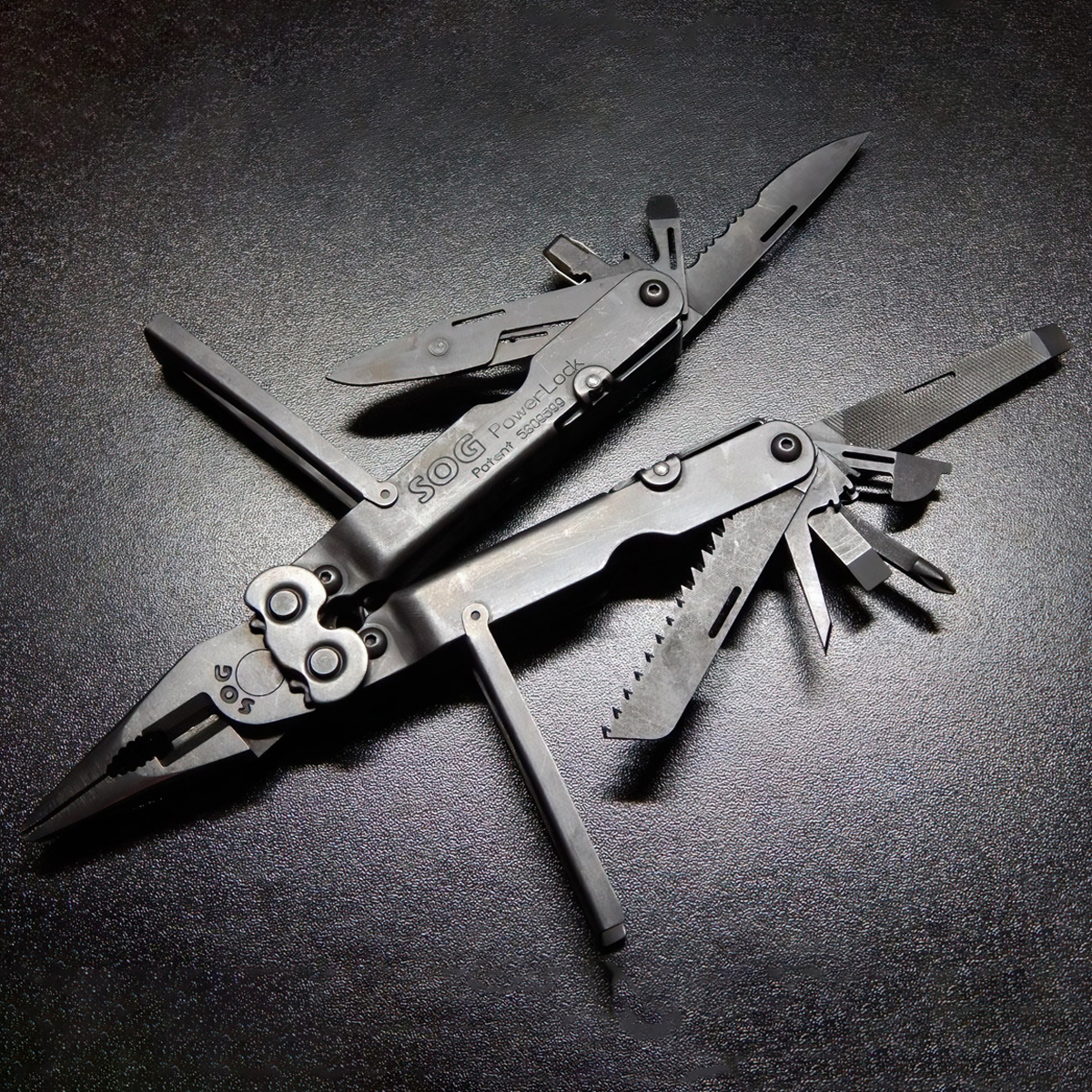 Kìm Đa Năng Cắm Trại SOG Powerlock EOD W/ Scissors