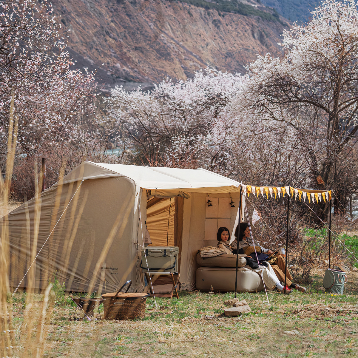 NatureHike Lều Cắm Trại Bơm Hơi Glamping