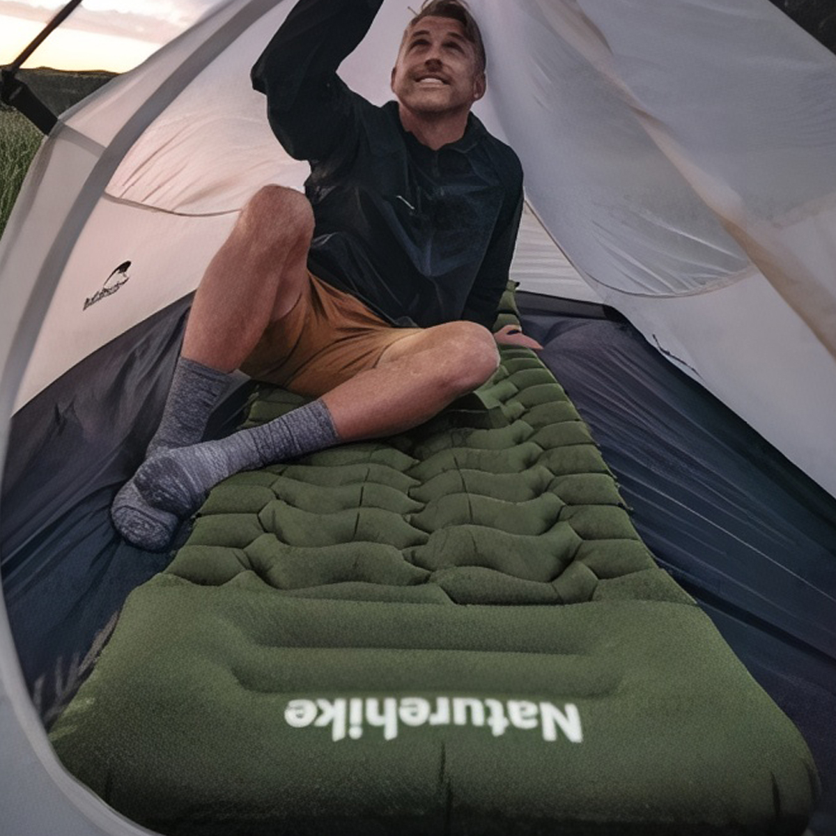 Naturehike Đệm Hơi Cắm Trại CNK2550WS019 FC01( kèm túi bơm )