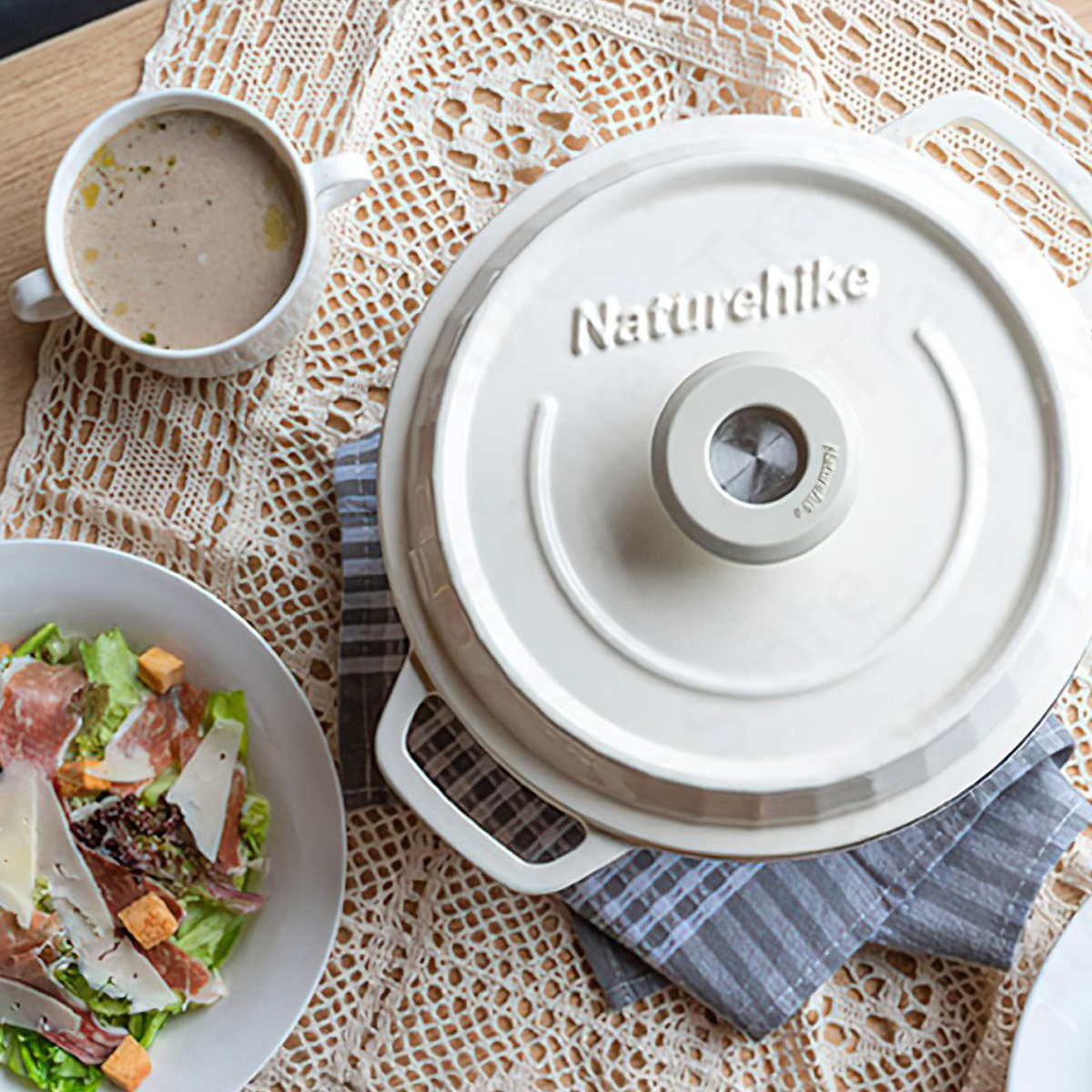 Naturehike Nồi Gang Tráng Men Cắm Trại Dã Ngoại