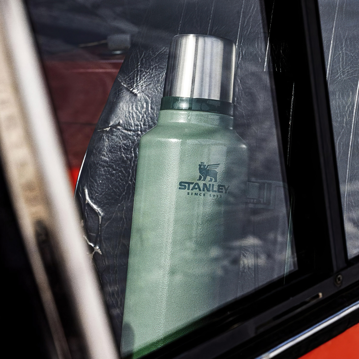 Stanley Phích Giữ Nhiệt Classic Legendary Bottle 1.4 Lít Cắm Trại