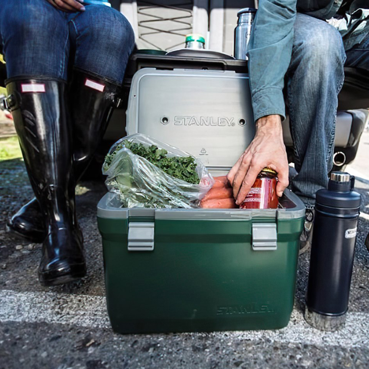 Stanley Adventure Cooler 16QT Thùng Đựng Đá Cắm Trại