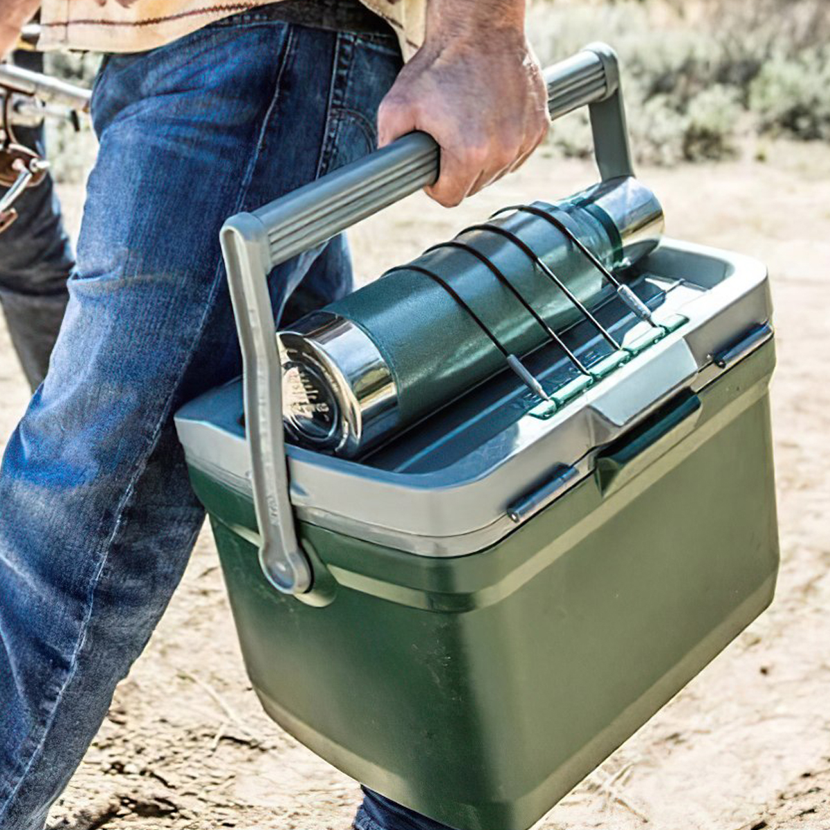 Stanley Adventure Cooler 16QT Thùng Đựng Đá Cắm Trại