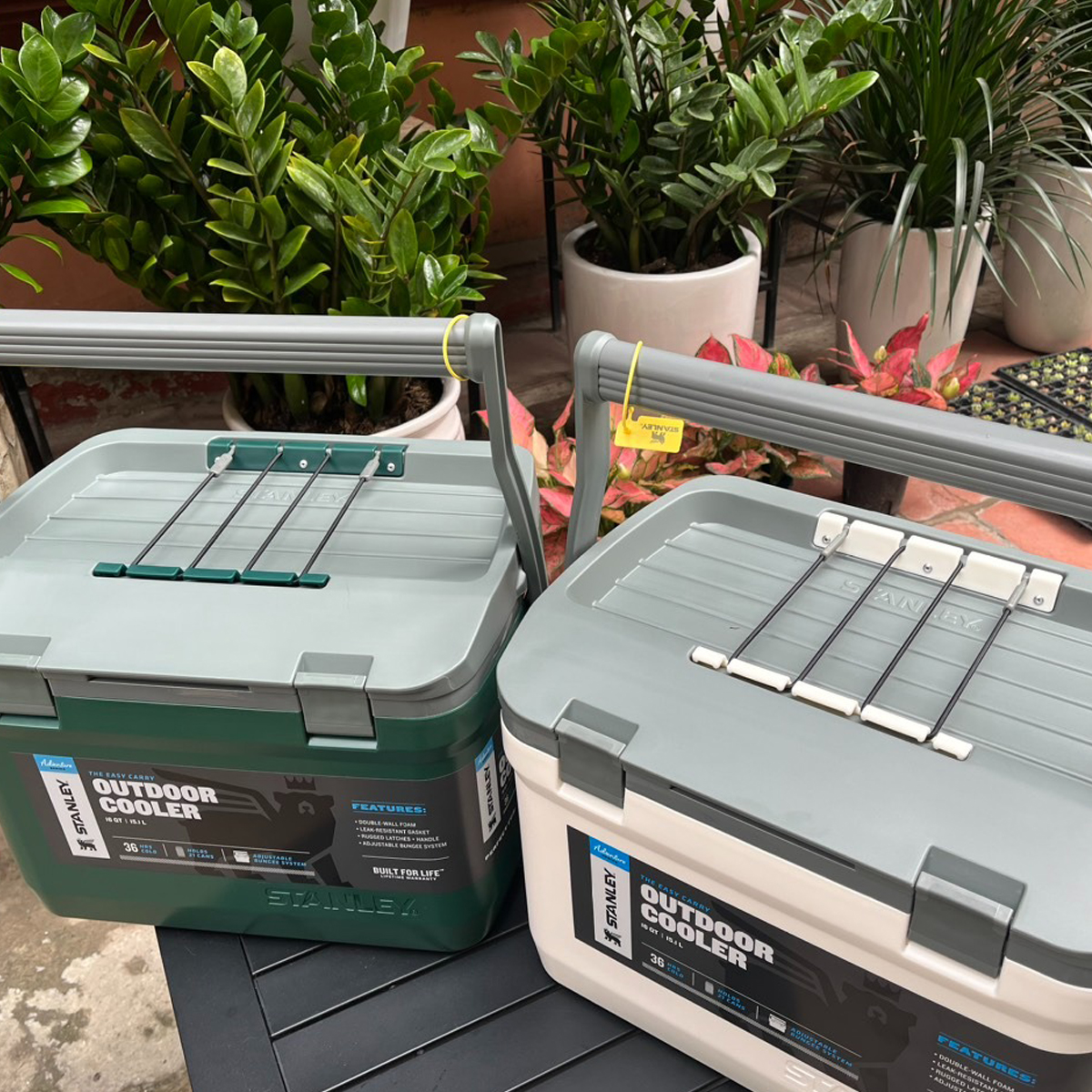 Stanley Adventure Cooler 16QT Thùng Đựng Đá Cắm Trại