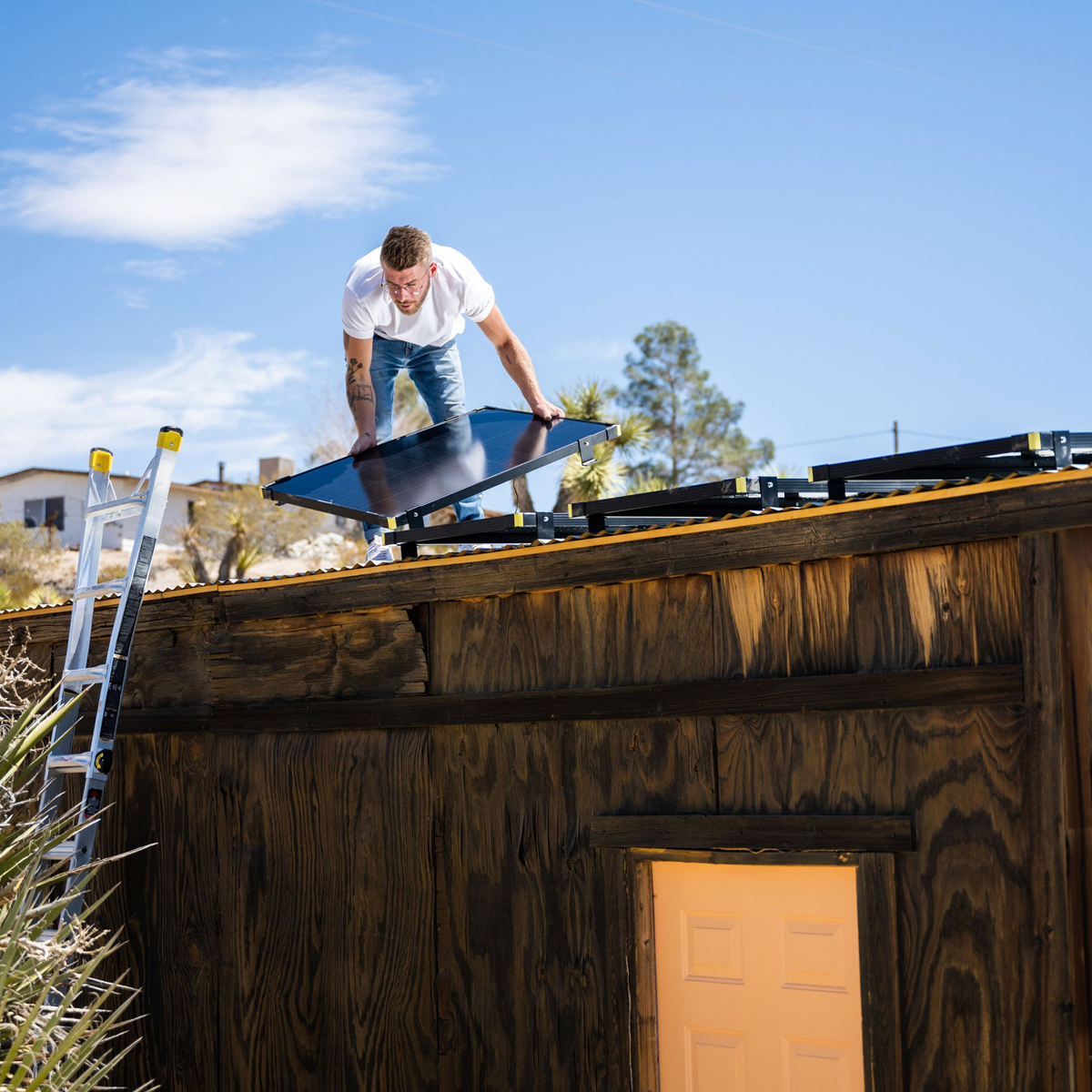 Tấm Pin Mặt Trời Goal Zero Boulder 100 Solar Panel