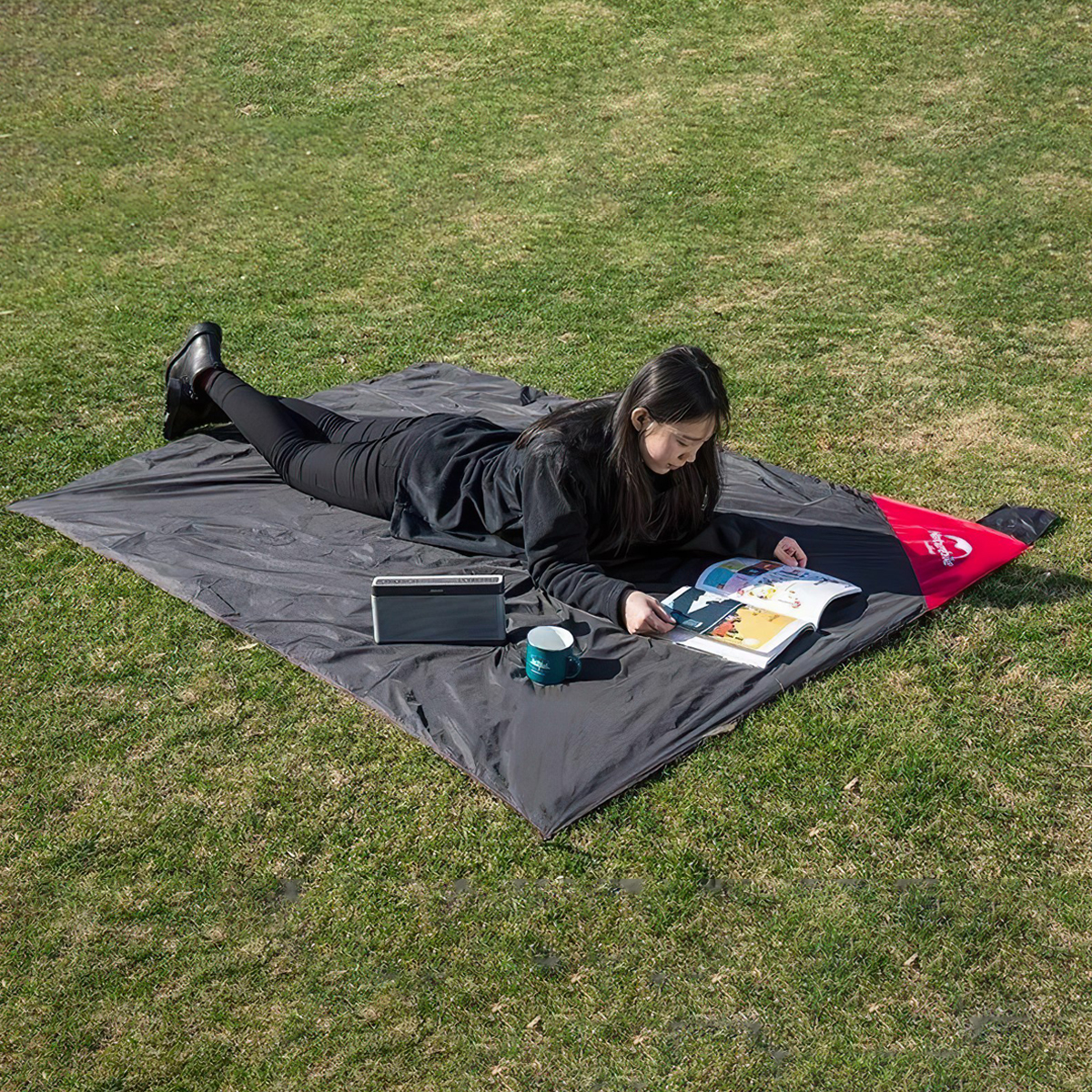 Thảm Cắm Trại Gấp Gọn Chống Nước Tiện Lợi NatureHike NH17D050-B