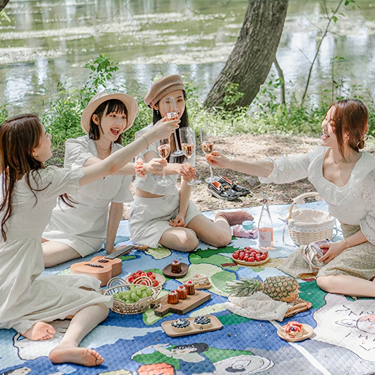 Naturehike Thảm Dệt Cắm Trại Dã Ngoại Cho 4 Đến 10 Người