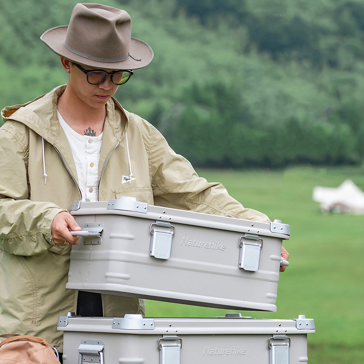Thùng đựng đồ cắm trại Naturehike – Màu be mới