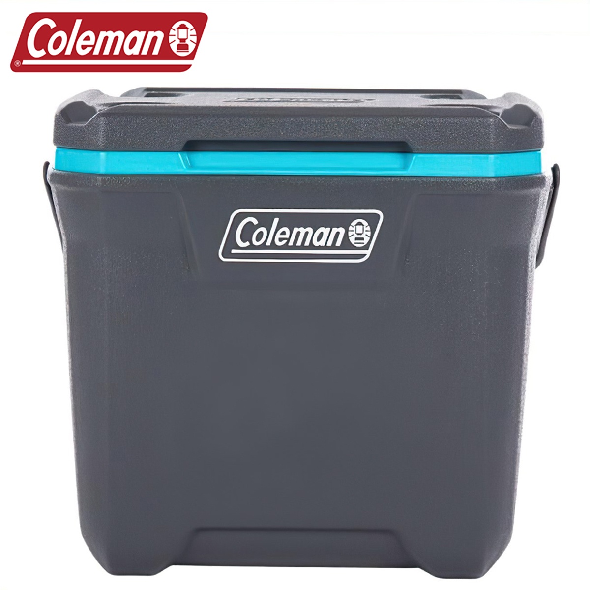 Thùng giữ lạnh Coleman Extreme Chest Cooler 26L màu xanh trên bãi cỏ cắm trại