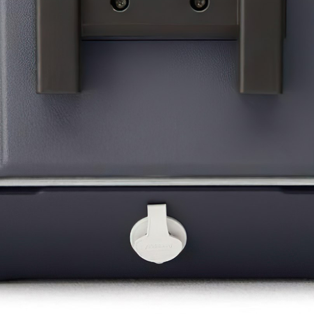 Thùng Giữ Lạnh Tay Kéo Cắm Trại Coleman 47L Extreme Wheeled Cooler