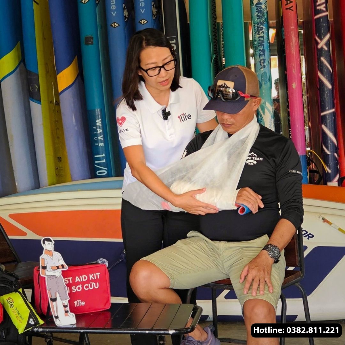 Túi Sơ Cứu Cao Cấp Cắm Trại Du Lịch Thể Thao - Premium First Aid Kit for travelers