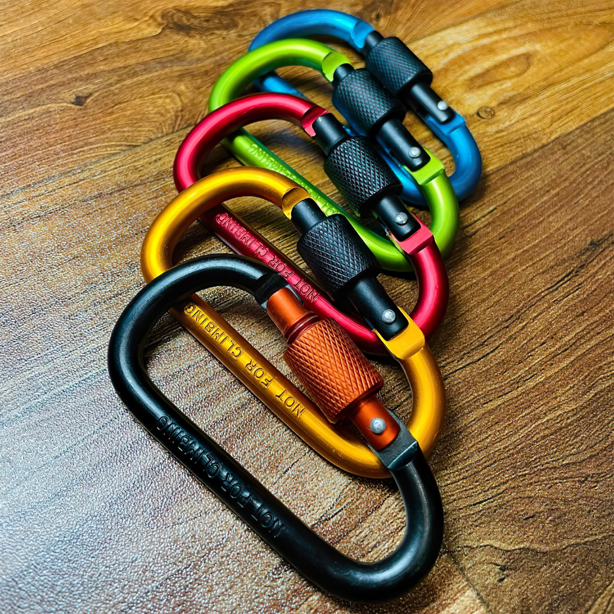 Vultura Vtr-Ca2501 Carabiner Chữ D Có Khóa Vặn