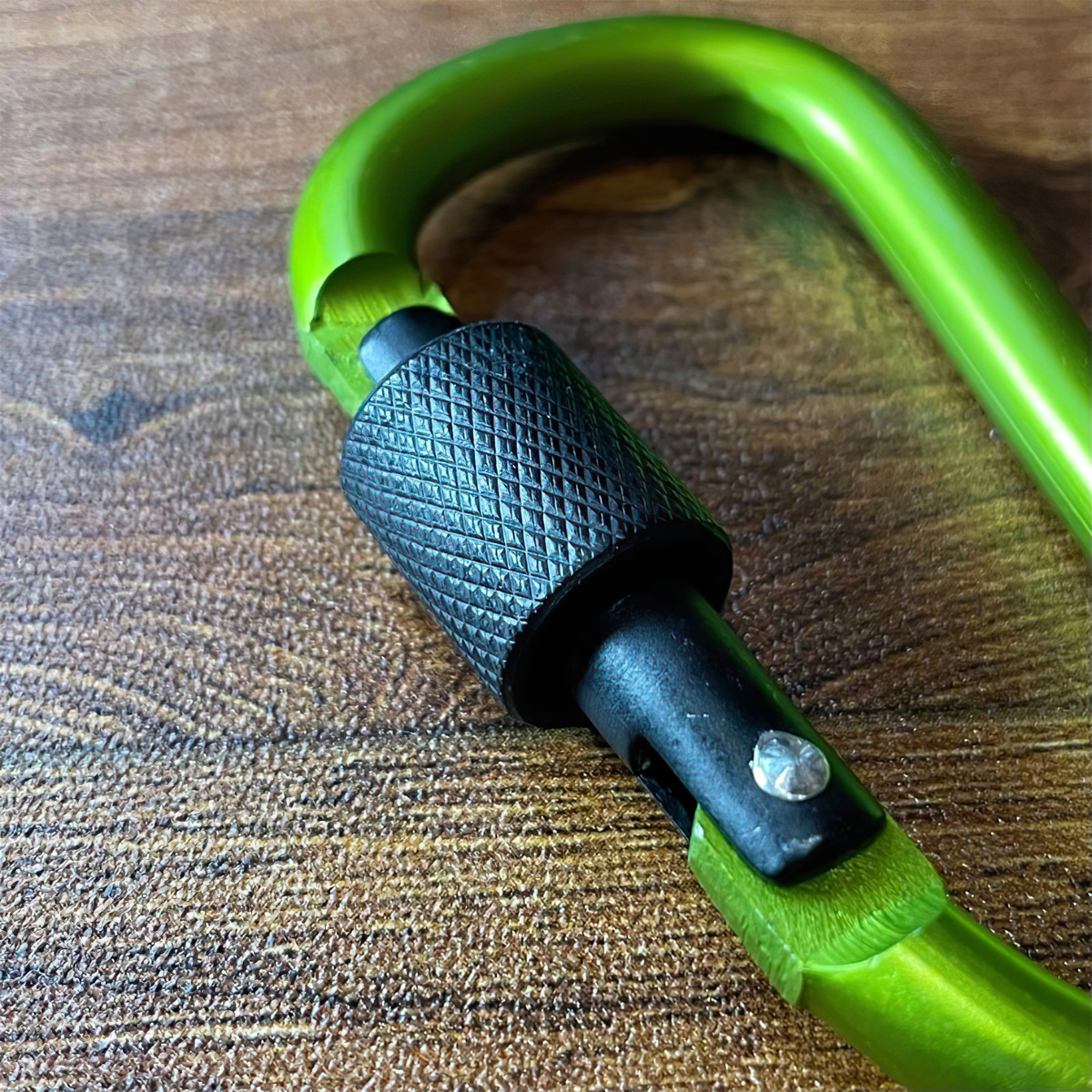 Vultura Vtr-Ca2501 Carabiner Chữ D Có Khóa Vặn