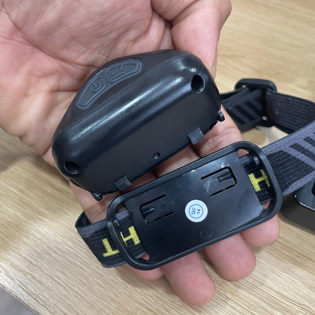 Vultura VTR-HL2401 Đèn Đeo Trán Cắm Trại Pin Sạc Cảm Biến Vẫy Tay 100 Lumen