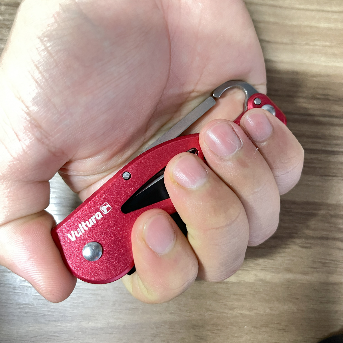 Vultura VTR-KN2403 Dao Xếp Cắm Trại Tích Hợp Móc Carabiner