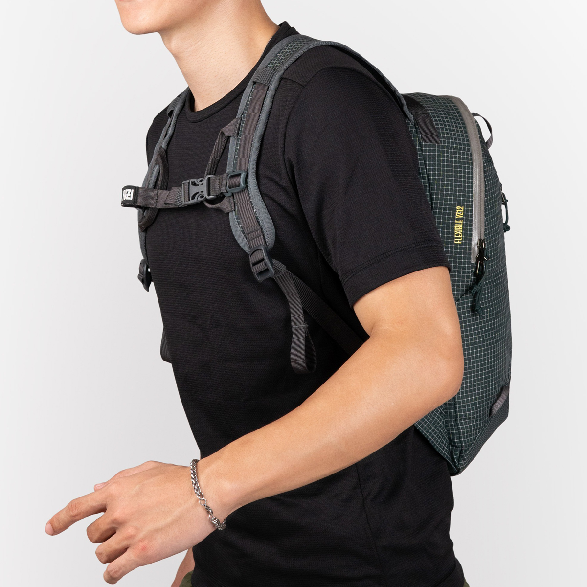 Yuzi Flexible YZ12 Balo leo núi trekking dung tích 12 lít Việt Nam