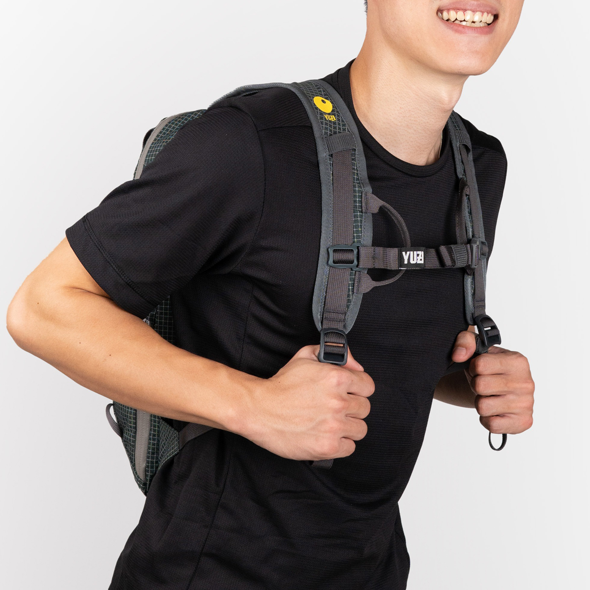 Yuzi Flexible YZ12 Balo leo núi trekking dung tích 12 lít Việt Nam