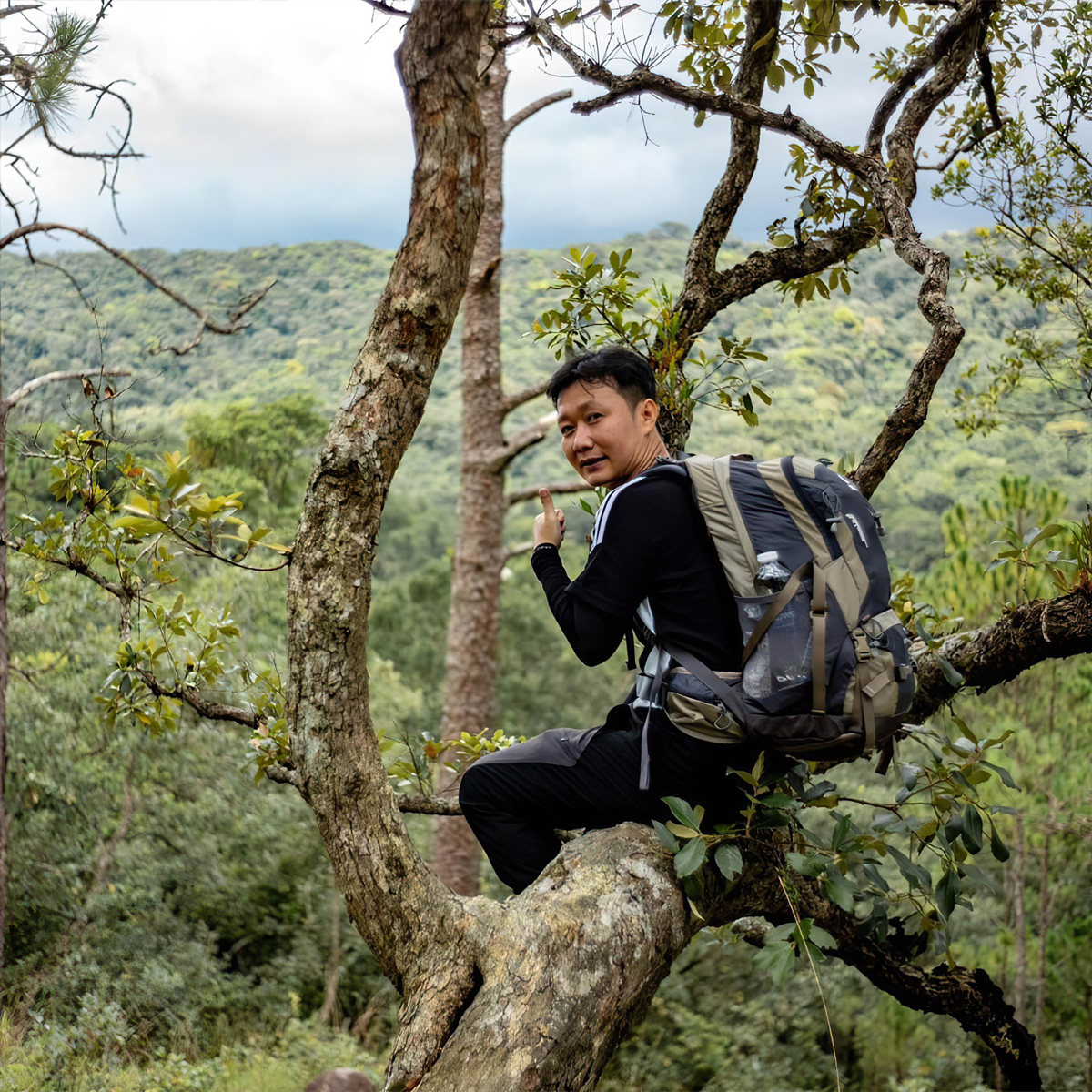 YUZI- Usual 40L Balo Leo Núi Dã Ngoại 40 Lít Trợ Lực Kháng Nước – Version 2