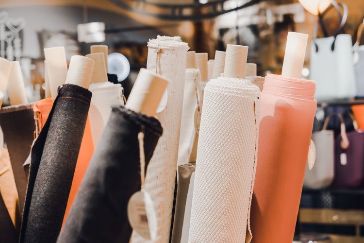 Tìm đối tác vận chuyển hàng may mặc tại Việt Nam cần chú ý những gì?