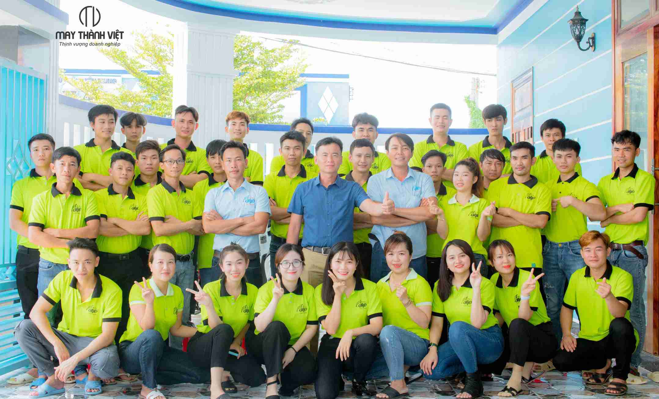 Áo đồng phục công ty màu xanh chuối