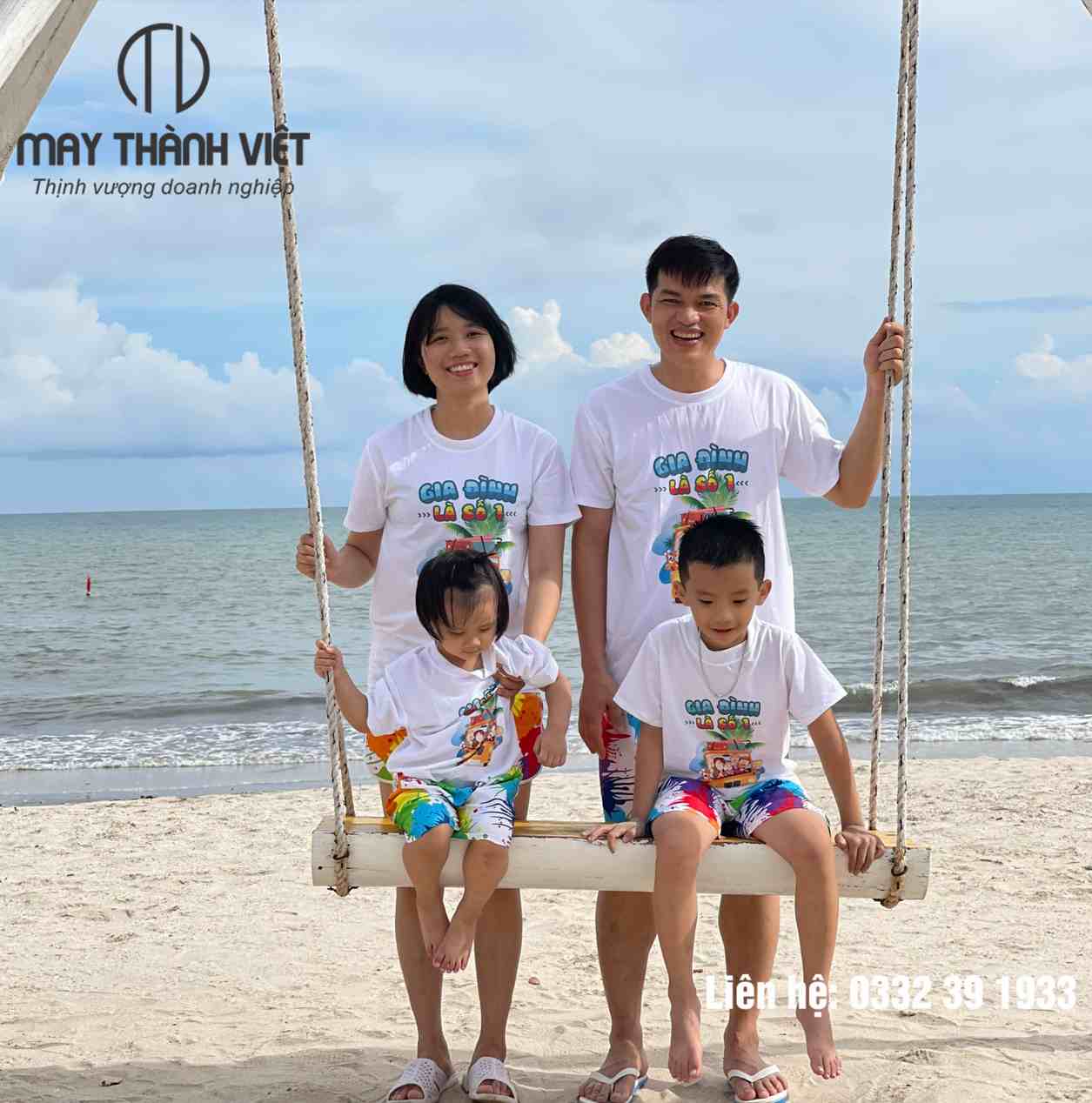 Đồng phục gia đình đi biển