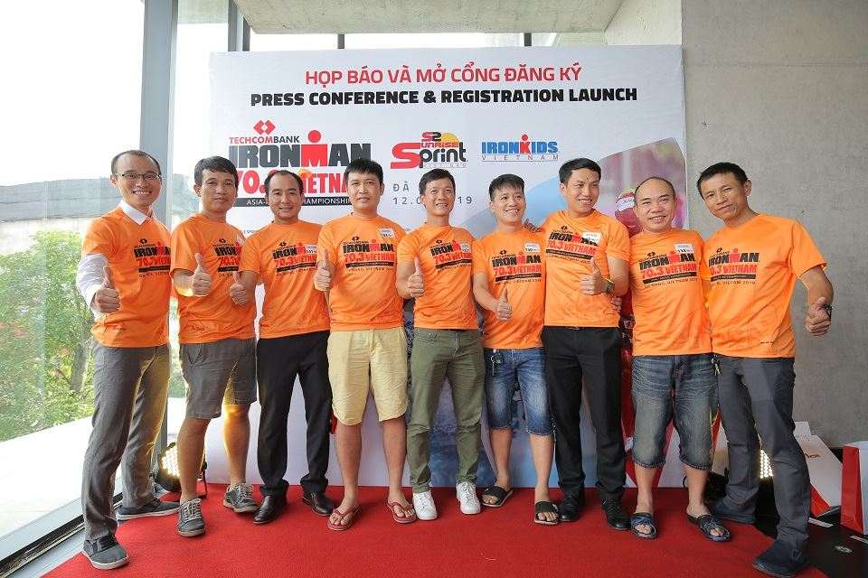 may áo thun quảng cáo