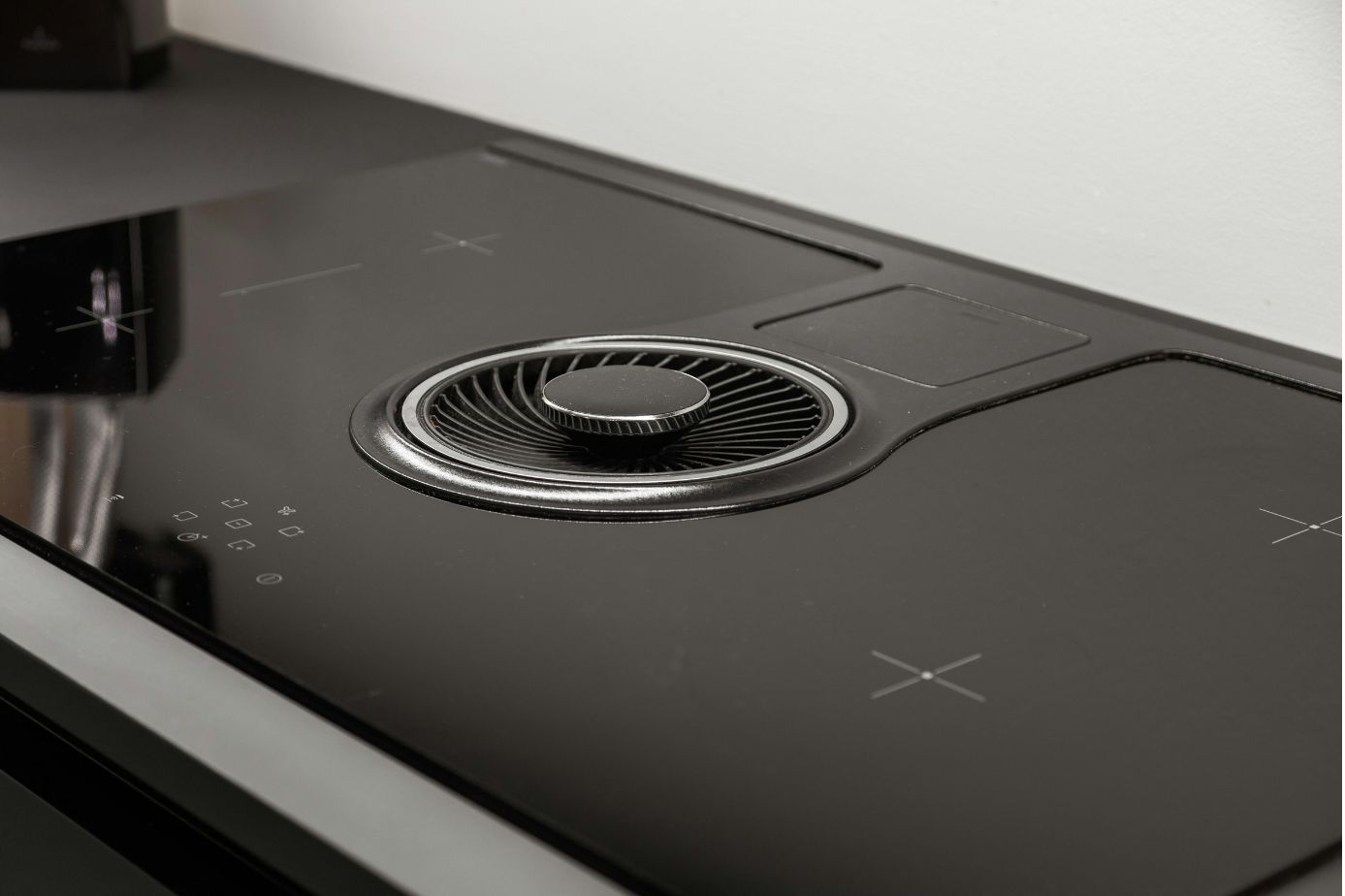 Bí Quyết Chọn Bếp Từ: Phân Biệt Các Loại Mặt Kính và Lời Khuyên Từ Chuyên Gia