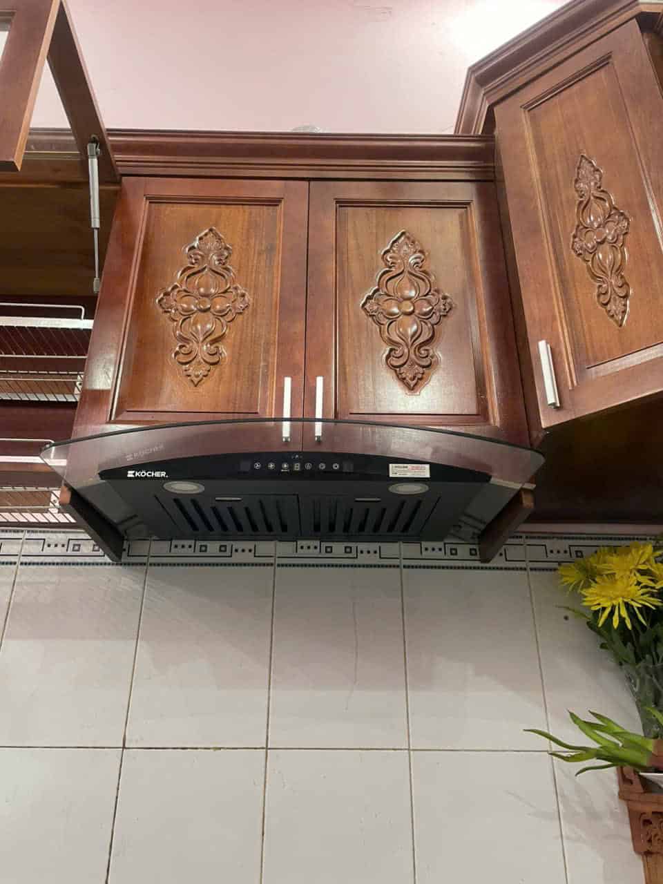 Hình lắp đặt thực tế của máy hút mùi kocher k-226v