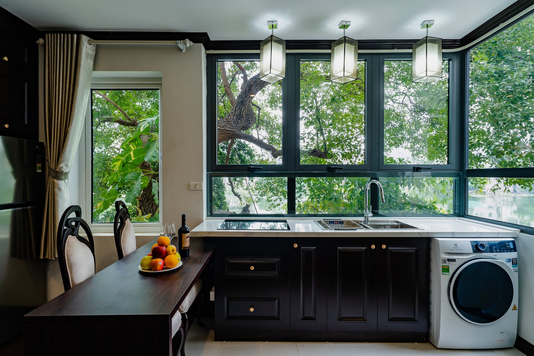 Enjoy a relaxing full cooking experience at Wild Lotus Apartments