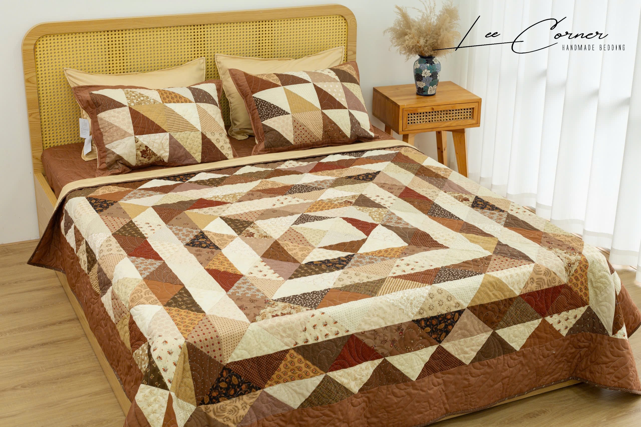 Bộ chăn gối ghép đối xứng, nâu sữa, chần máy, size 2x2,2m