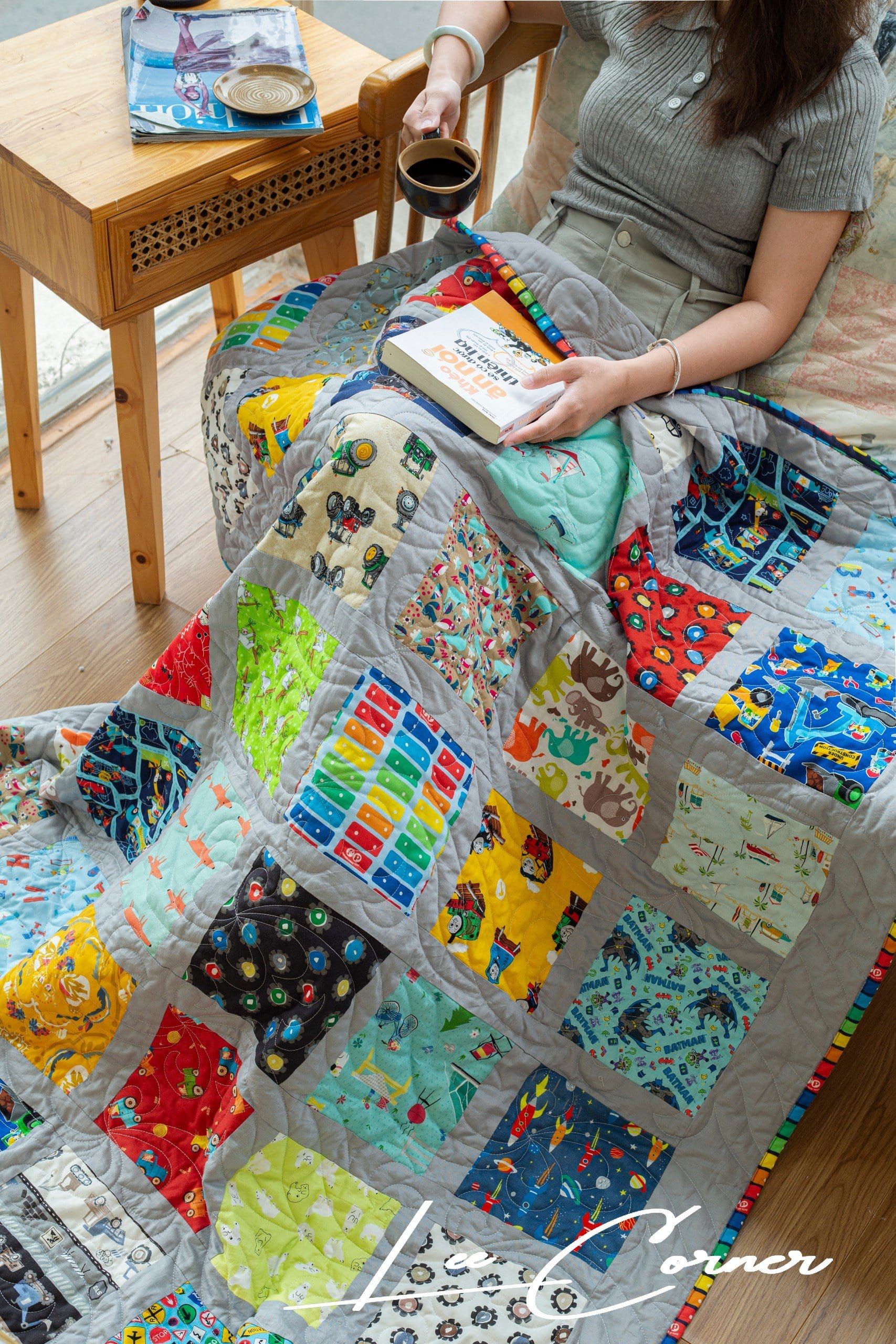 Chăn ghép em bé, chần máy, hoạ tiết ô tô, 1,2x1,5m